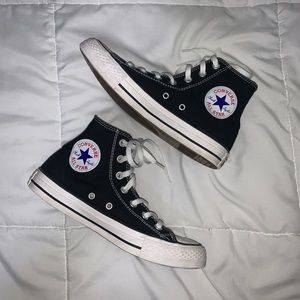 Black Chuck Taylor All Star Classic, Men’s size 5.5/Women’s size 7.5